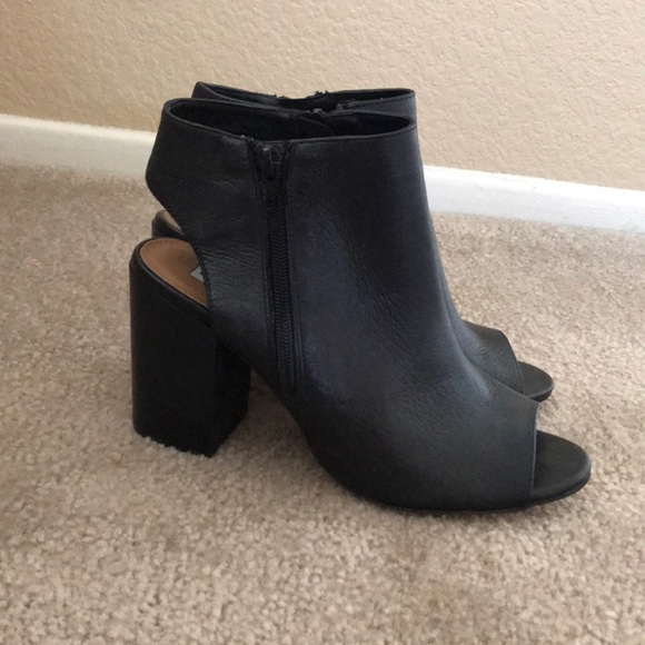 Steve Madden Shoes - Steve Madden Maddison leather peep toe booties